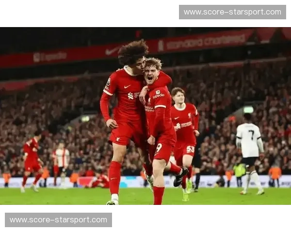 红蓝德比：激情、恩怨与荣耀，曼联与曼城历史恩怨录